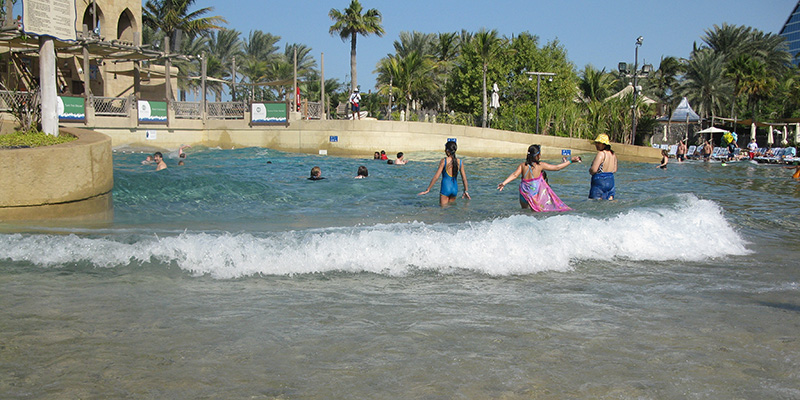 Medium Wave Pool for Water Parks
