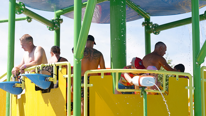 Tháp phun nước Middle Splash dành cho công viên nước